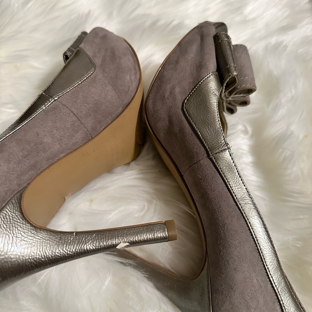 Metallic Heels - Picture 4 of 8